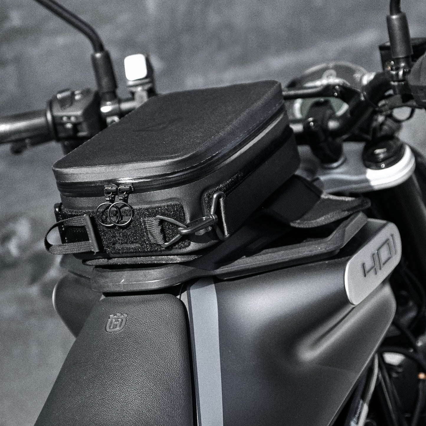 "RAINSTOPPER" magnetic tank bag for Svartpilen 401/250/200/125 Gen 2 (2020-2023)