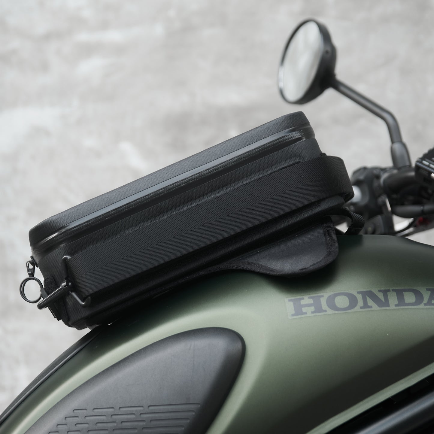 “RAINSTOPPER”防雨磁吸油箱包 Honda CL300 適用