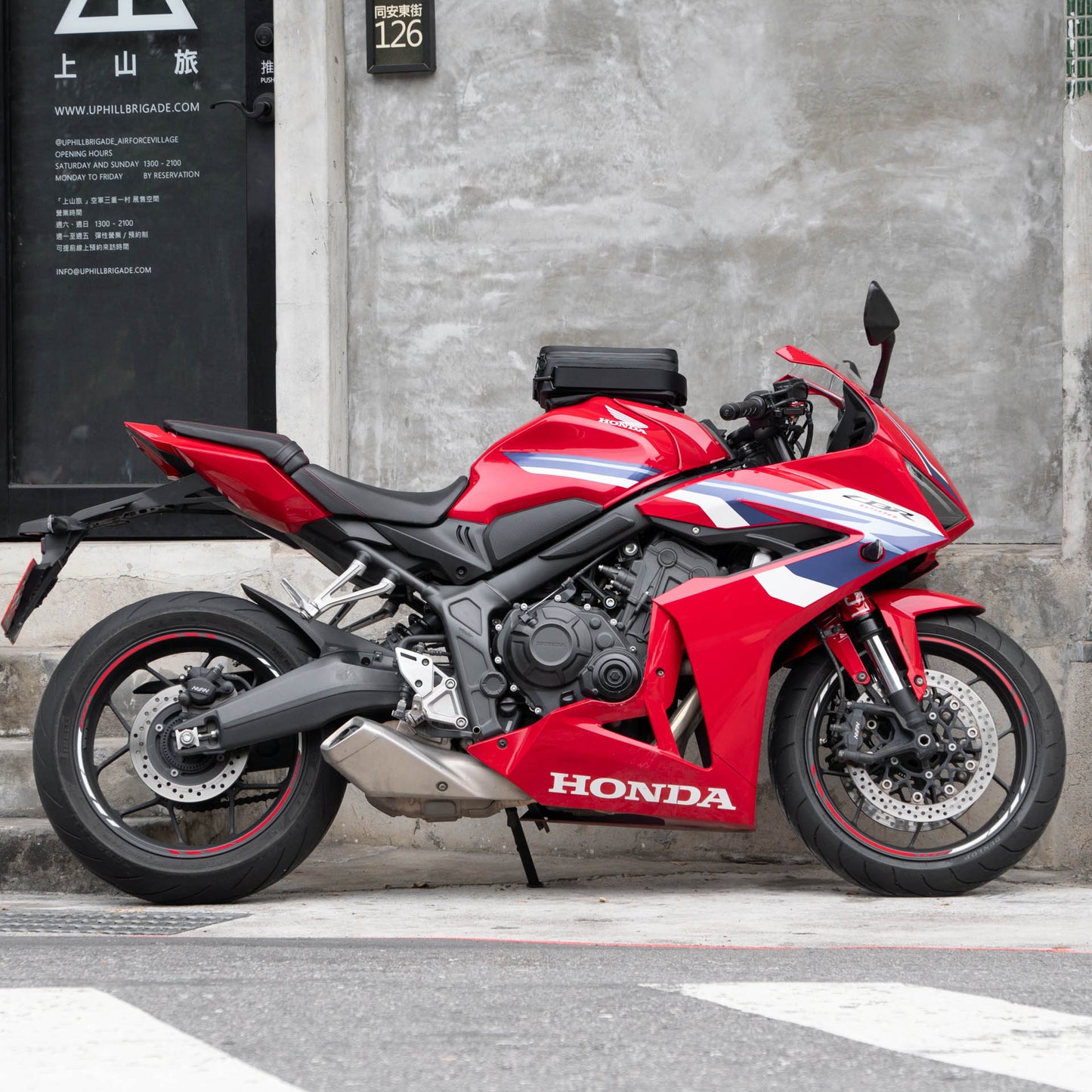 早鳥預購價（九月開始出貨）：上山旅 Rainstopper 防雨磁吸油箱包 Honda CBR650R 適用