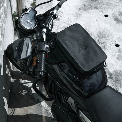 早鳥預購價：上山旅 RAINSTOPPER 防雨磁吸油箱包 Triumph Speed 400 適用