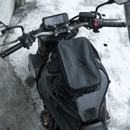 Pre-order special price: "Rainstopper" magnetic tank bag for Honda CB650R