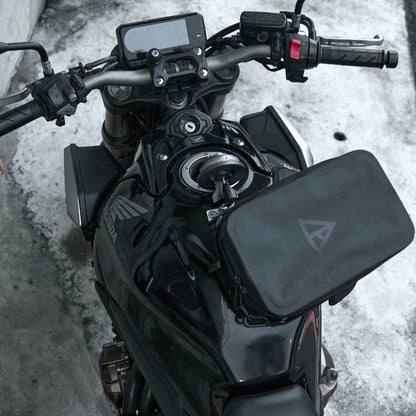 Pre-order special price: "Rainstopper" magnetic tank bag for Honda CB650R