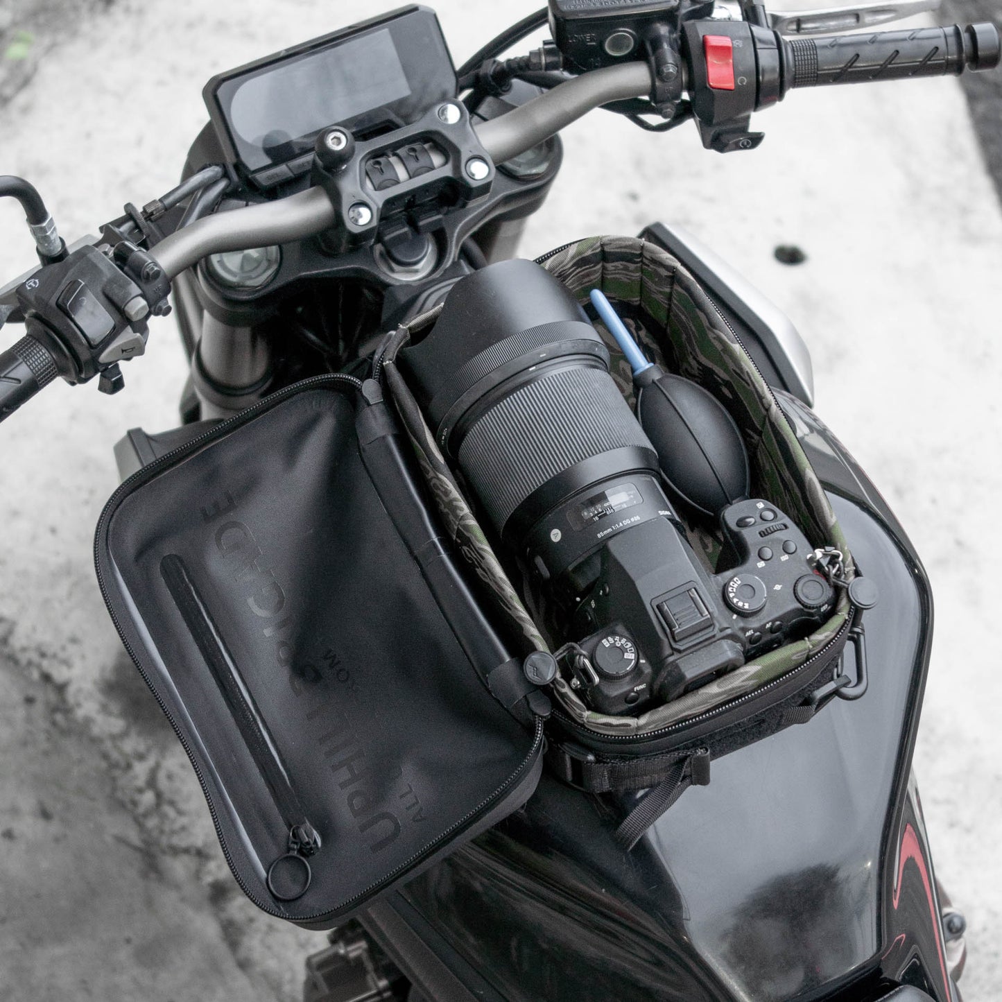 Pre-order (ship in September): "Rainstopper" magnetic tank bag for Honda CB650R