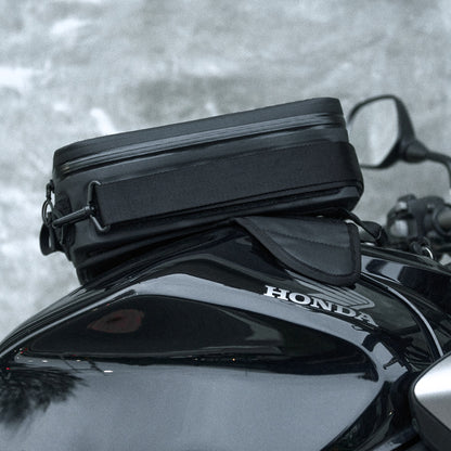 Pre-order special price: "Rainstopper" magnetic tank bag for Honda CB650R