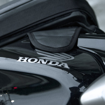 Pre-order special price: "Rainstopper" magnetic tank bag for Honda CB650R