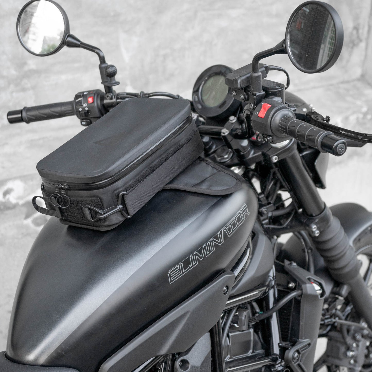 早鳥預購價（九月開始出貨）：上山旅 RAINSTOPPER 防雨磁吸油箱包 Kawasaki Eliminator 適用