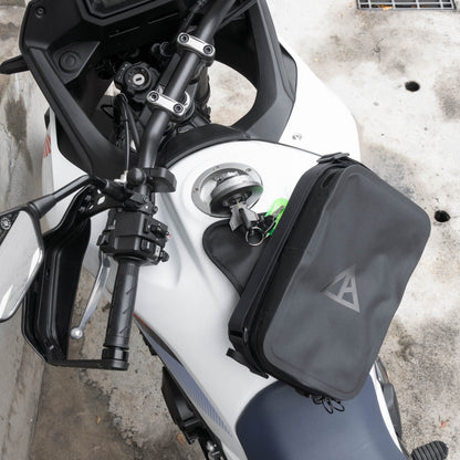 早鳥預購價（九月開始出貨）：上山旅 Rainstopper 防雨磁吸油箱包 Honda XL750 Transalp 適用