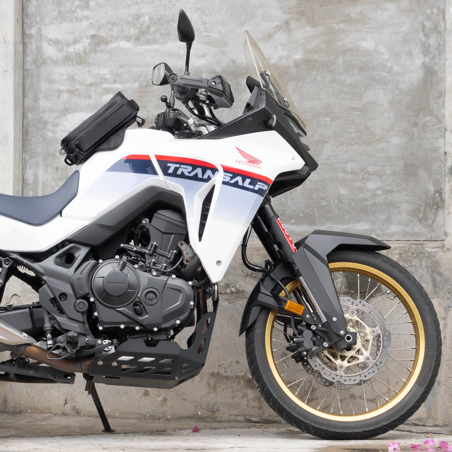 早鳥預購價（九月開始出貨）：上山旅 Rainstopper 防雨磁吸油箱包 Honda XL750 Transalp 適用