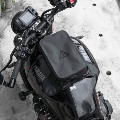 早鳥預購價（九月開始出貨）：上山旅 RAINSTOPPER 防雨磁吸油箱包 Yamaha XSR900 二代適用
