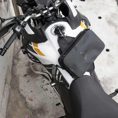 早鳥預購價：上山旅 Rainstopper 防雨磁吸油箱包 Suzuki V-Strom 800 適用