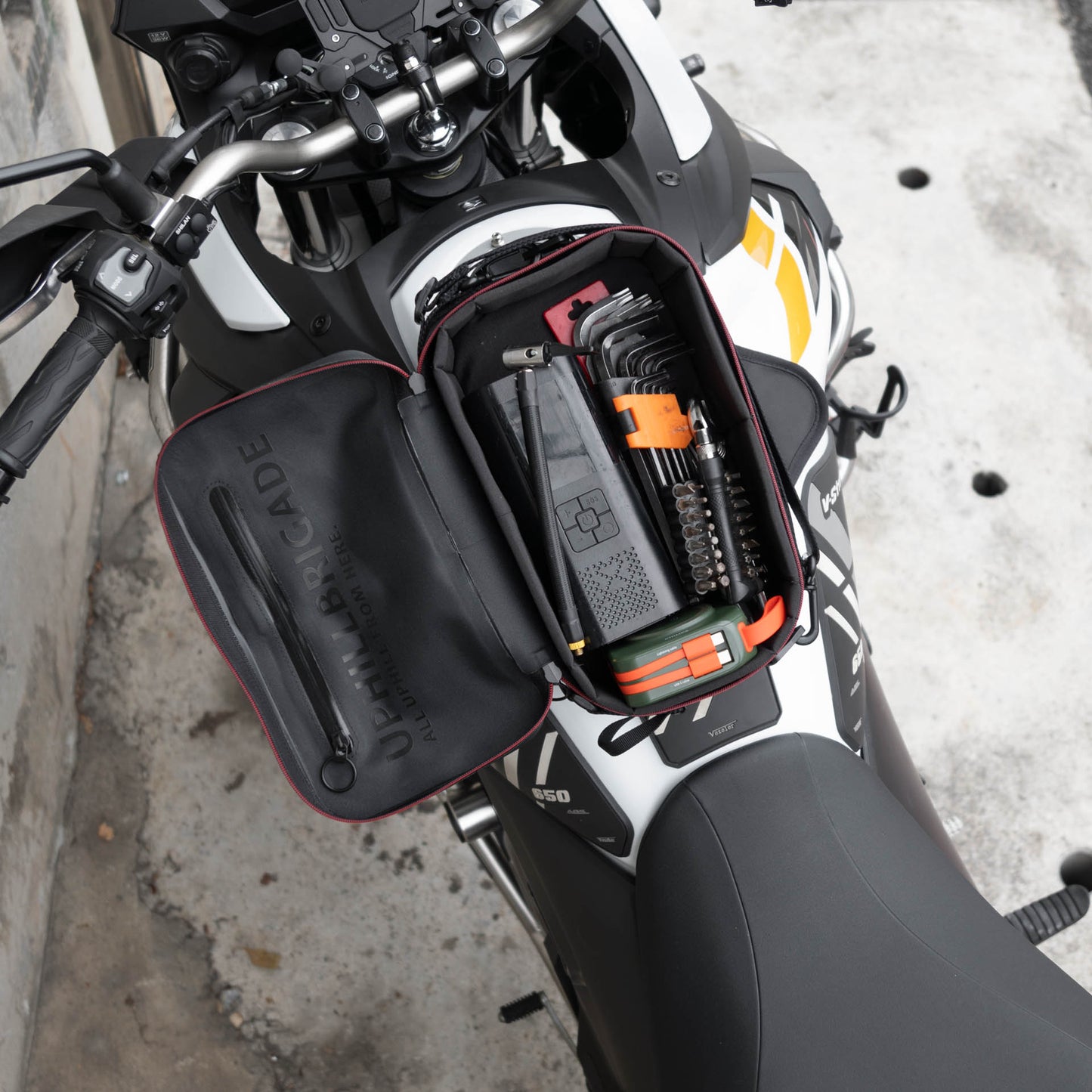 早鳥預購價：上山旅 Rainstopper 防雨磁吸油箱包 Suzuki V-Strom 800 適用