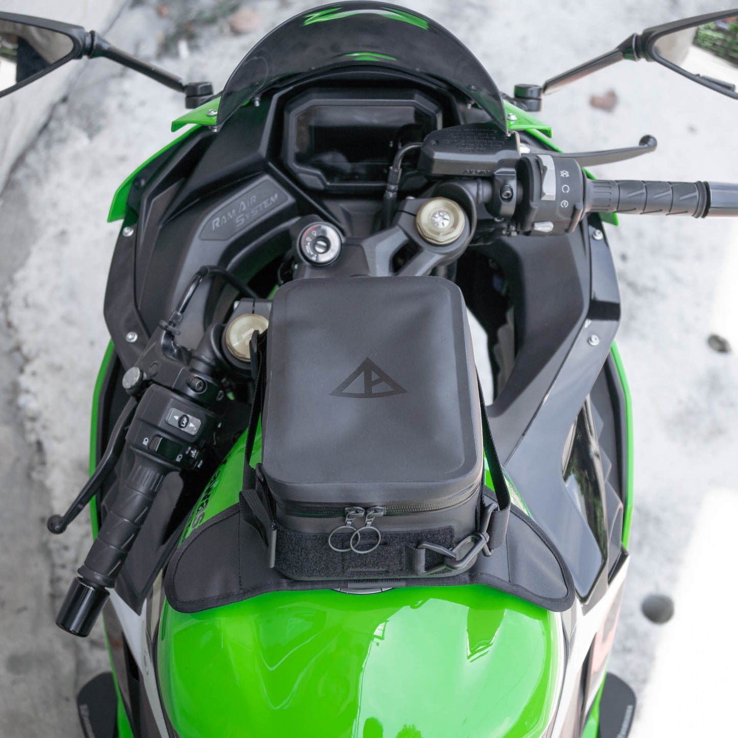 Pre-order (ship in September): "Rainstopper" magnetic tank bag for Kawasaki ZX-4RR