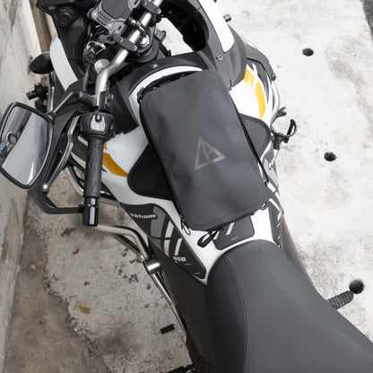 早鳥預購價：上山旅 Rainstopper 防雨磁吸油箱包 Suzuki V-Strom 800 適用