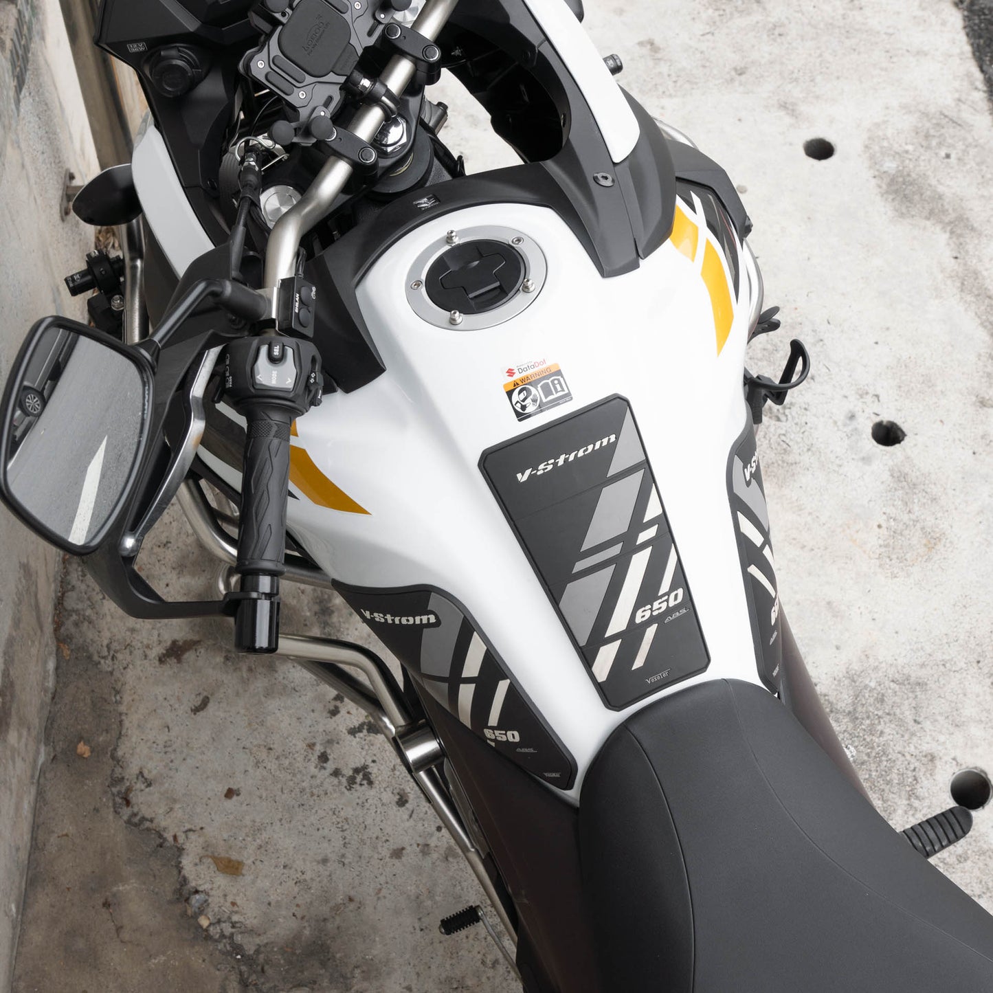 早鳥預購價：上山旅 Rainstopper 防雨磁吸油箱包 Suzuki V-Strom 800 適用