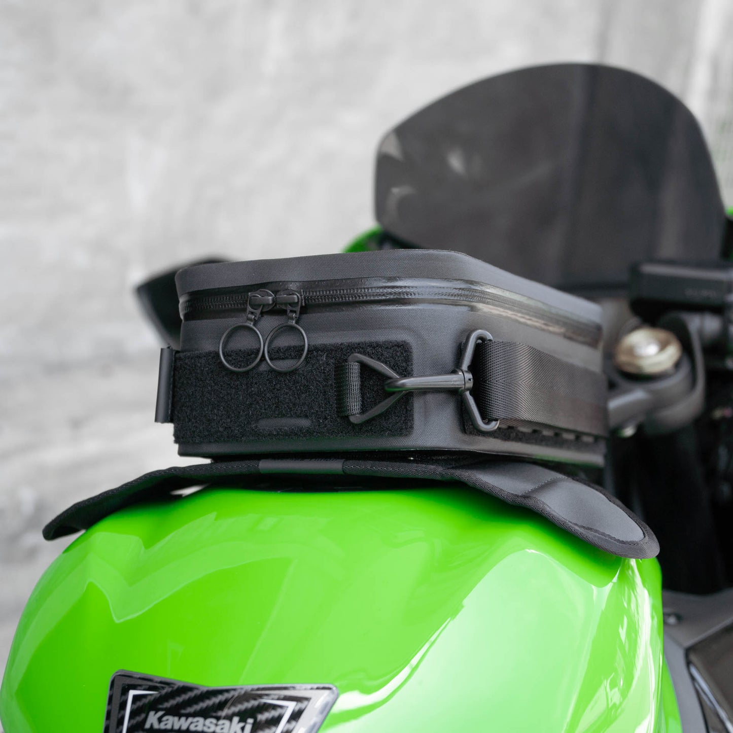 Pre-order (ship in September): "Rainstopper" magnetic tank bag for Kawasaki ZX-4RR