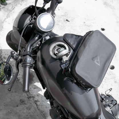 Pre-order (ship in September): "Rainstopper" magnetic tank bag for Honda Rebel 500/250