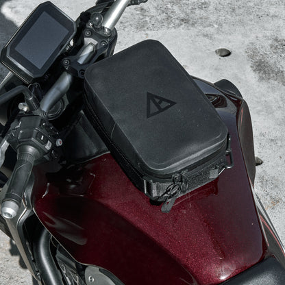 早鳥預購價：上山旅 Rainstopper 防雨磁吸油箱包 Honda CB1000R 適用
