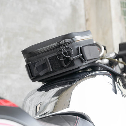 Pre-order special price: "Rainstopper" magnetic tank bag for Moto Guzzi V7