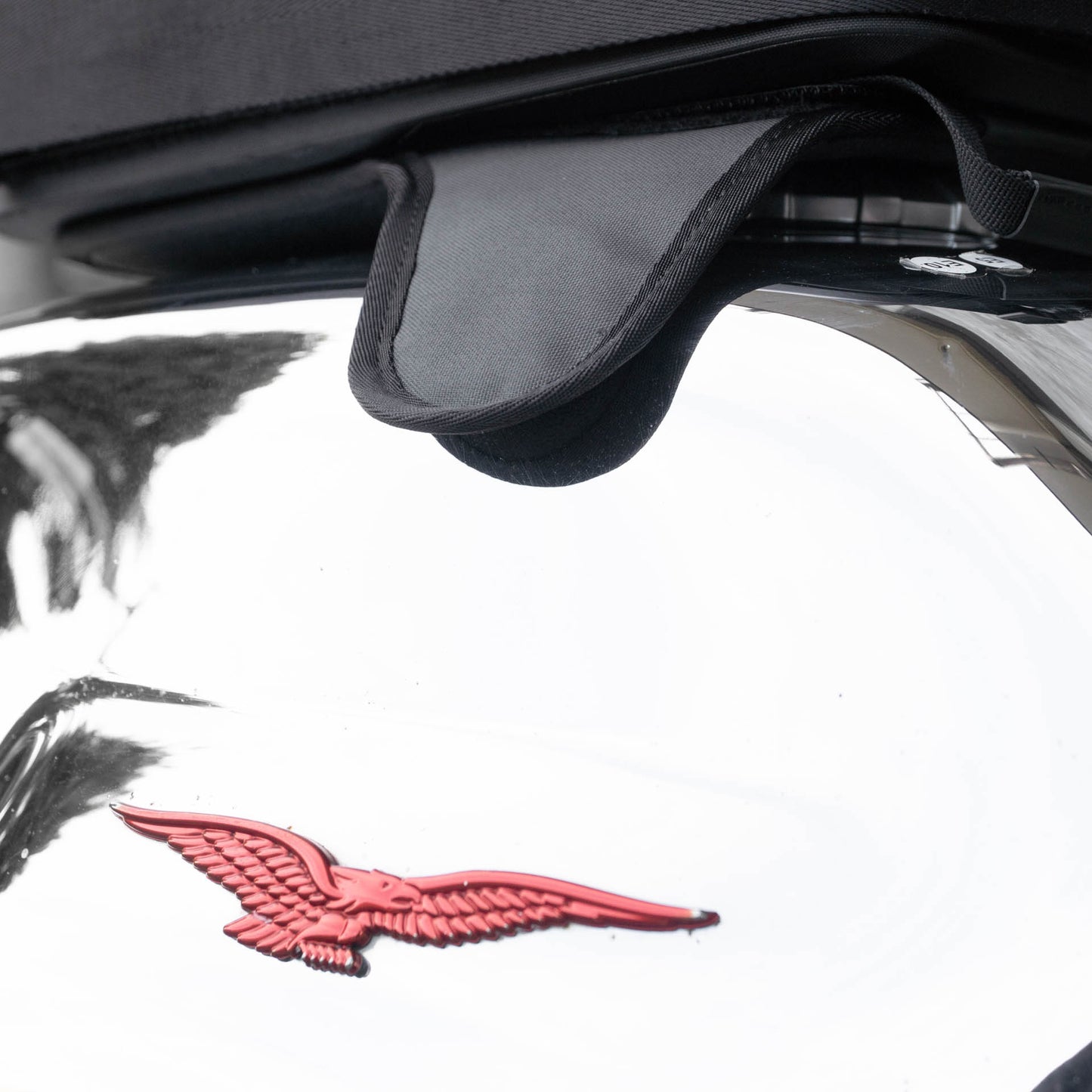 Pre-order special price: "Rainstopper" magnetic tank bag for Moto Guzzi V7