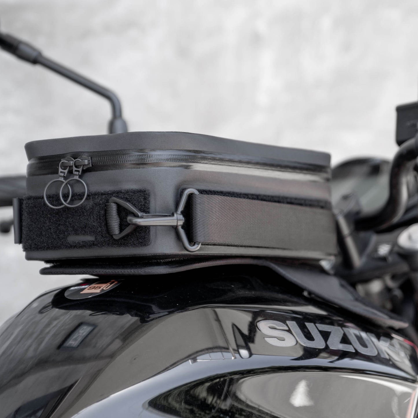 Pre-order (ship in September): "Rainstopper" magnetic tank bag for Suzuki SV650