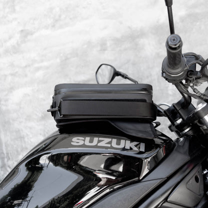 Pre-order (ship in September): "Rainstopper" magnetic tank bag for Suzuki SV650