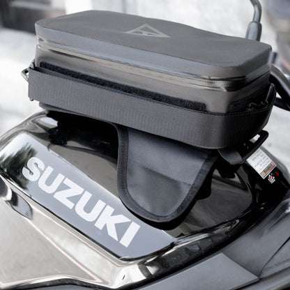 Pre-order (ship in September): "Rainstopper" magnetic tank bag for Suzuki SV650
