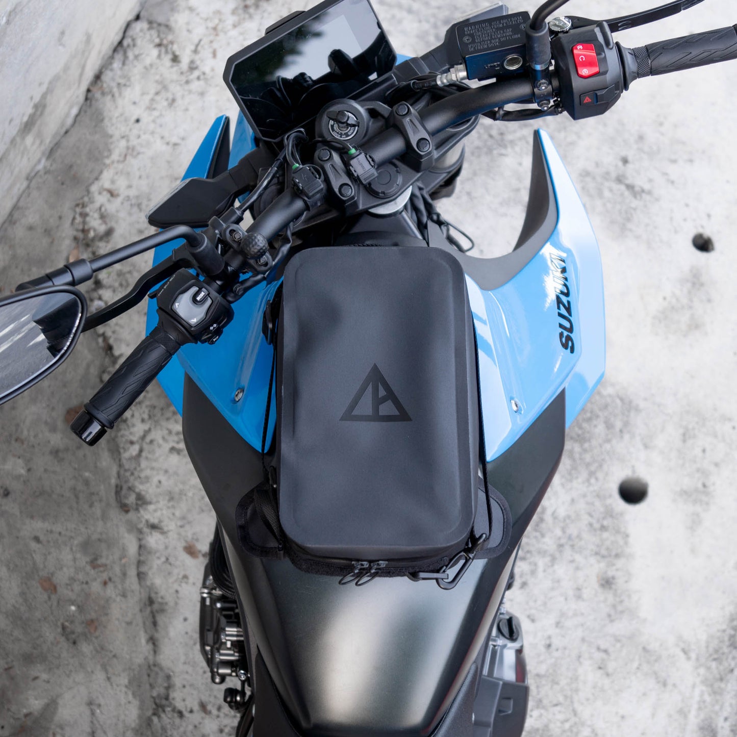 早鳥預購價（九月開始出貨）：上山旅 Rainstopper 防雨磁吸油箱包 Suzuki GSX 8S 適用