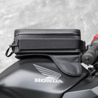 早鳥預購價（九月開始出貨）：上山旅 RAINSTOPPER 防雨磁吸油箱包 Honda CBR500R 適用