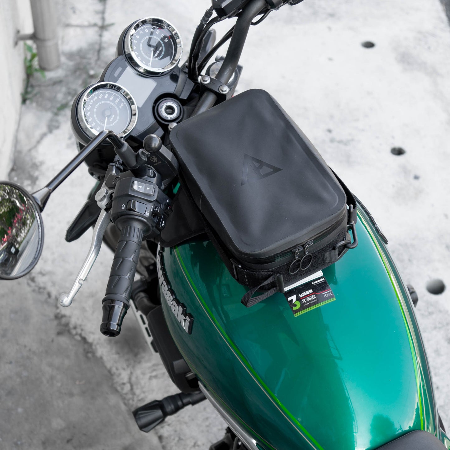 早鳥預購價（九月開始出貨）：上山旅 RAINSTOPPER 防雨磁吸油箱包 Kawasaki Z650RS 適用