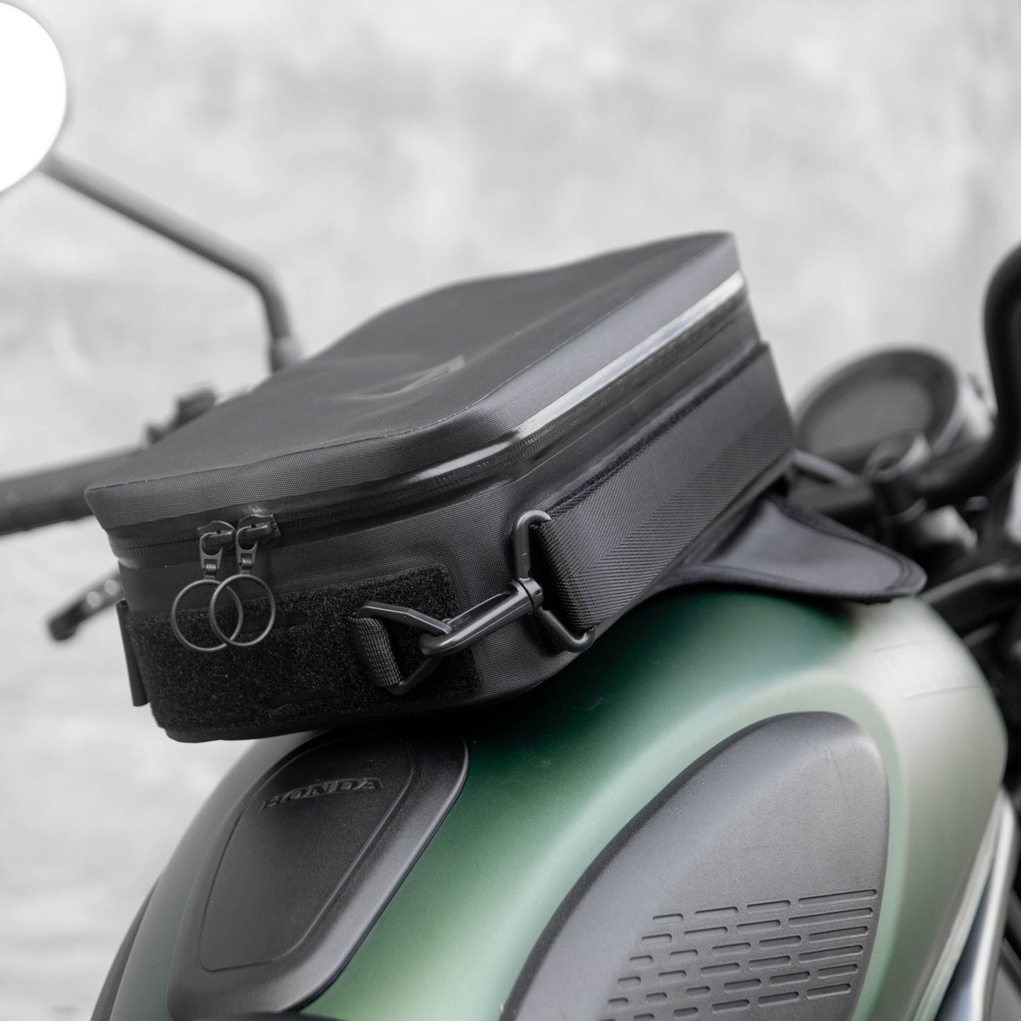 Pre-order (ship in September): "Rainstopper" magnetic tank bag for Honda CL300