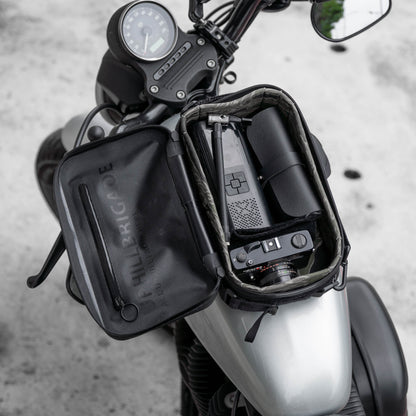 Pre-order (ship in September): "Rainstopper" magnetic tank bag for Harley Davidson Sportster