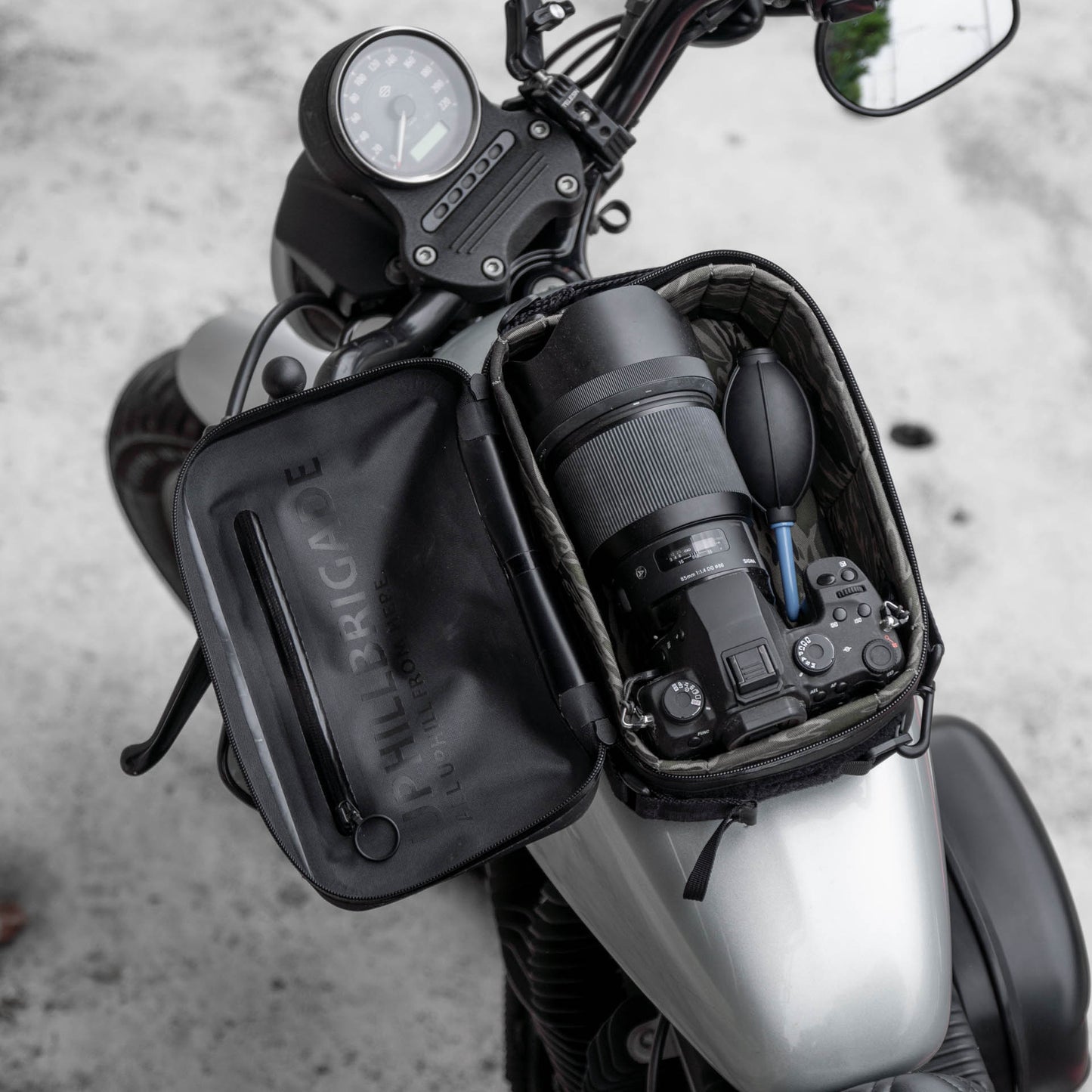Pre-order (ship in September): "Rainstopper" magnetic tank bag for Harley Davidson Sportster