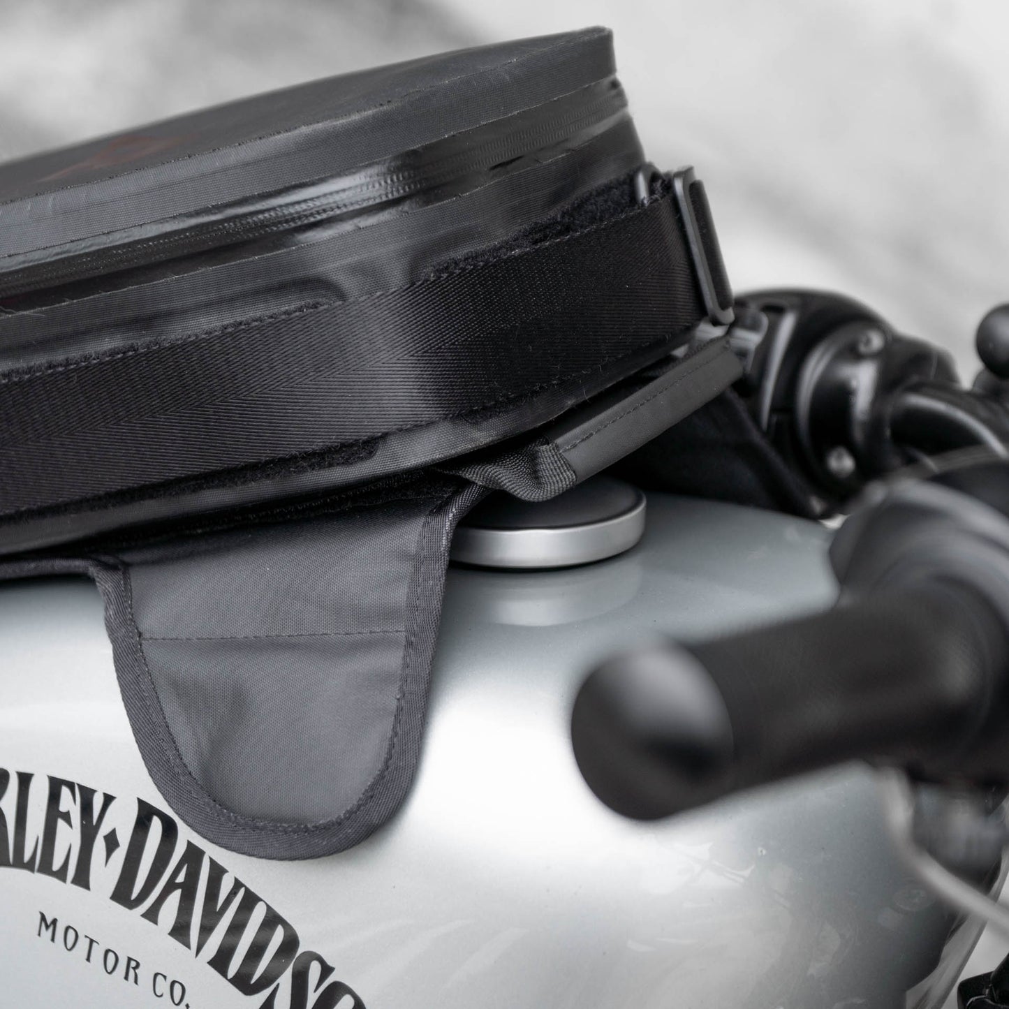Pre-order (ship in September): "Rainstopper" magnetic tank bag for Harley Davidson Sportster