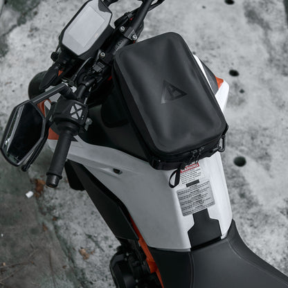 Pre-order special price: "Rainstopper" magnetic tank bag for KTM 890 / 790 Duke