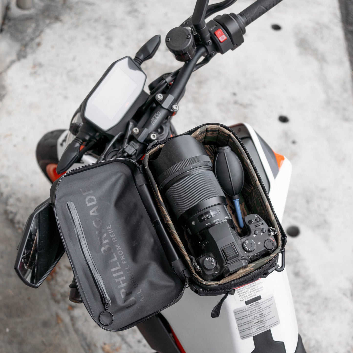 Pre-order (ship in September): "Rainstopper" magnetic tank bag for KTM 890 / 790 Duke