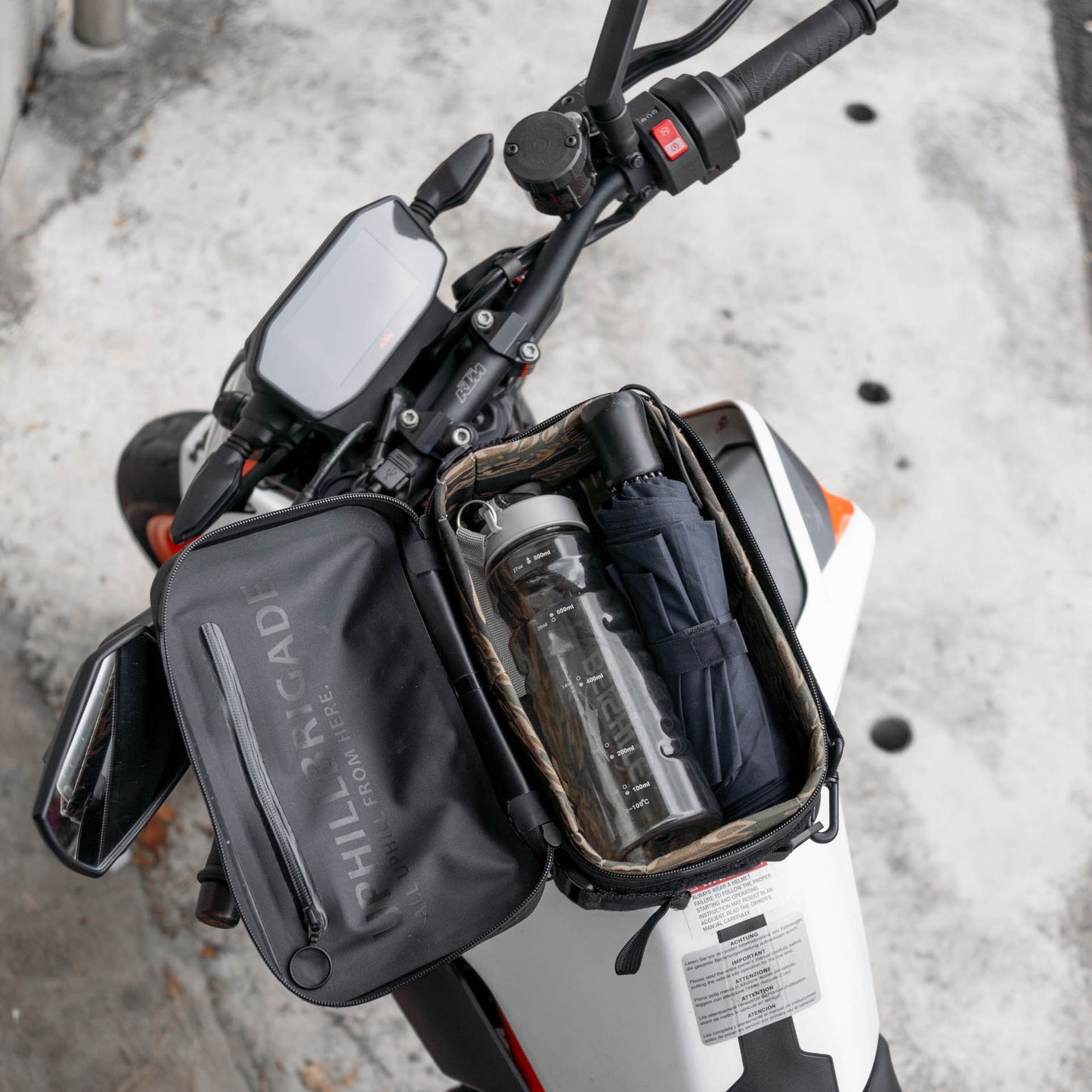 Pre-order (ship in September): "Rainstopper" magnetic tank bag for KTM 890 / 790 Duke