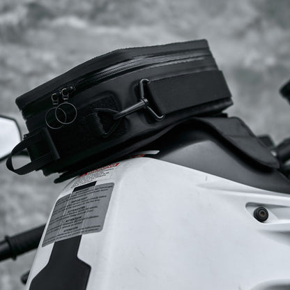 Pre-order special price: "Rainstopper" magnetic tank bag for KTM 890 / 790 Duke