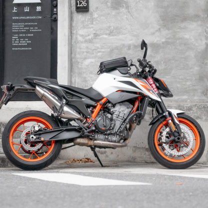 Pre-order (ship in September): "Rainstopper" magnetic tank bag for KTM 890 / 790 Duke
