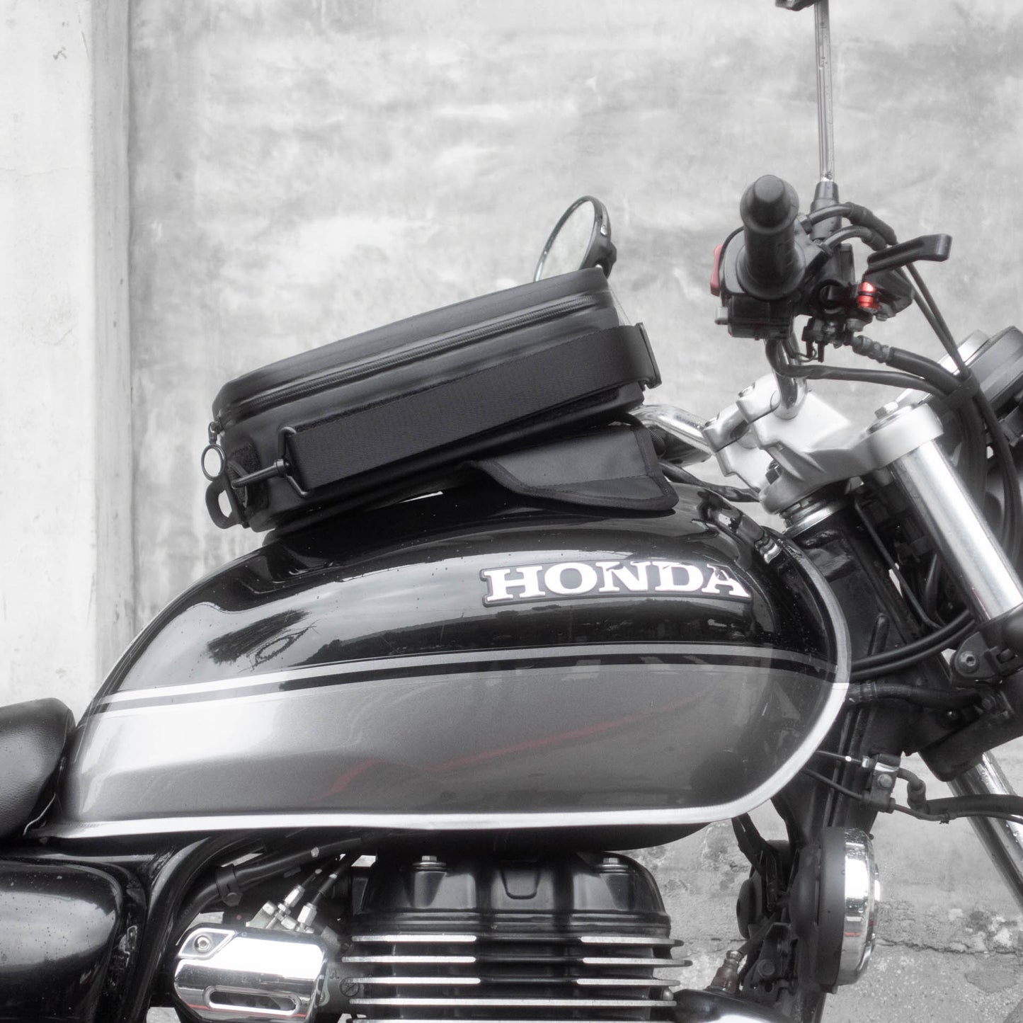 早鳥預購價（九月開始出貨）：上山旅 Rainstopper 防雨磁吸油箱包 Honda CB350/GB350 適用