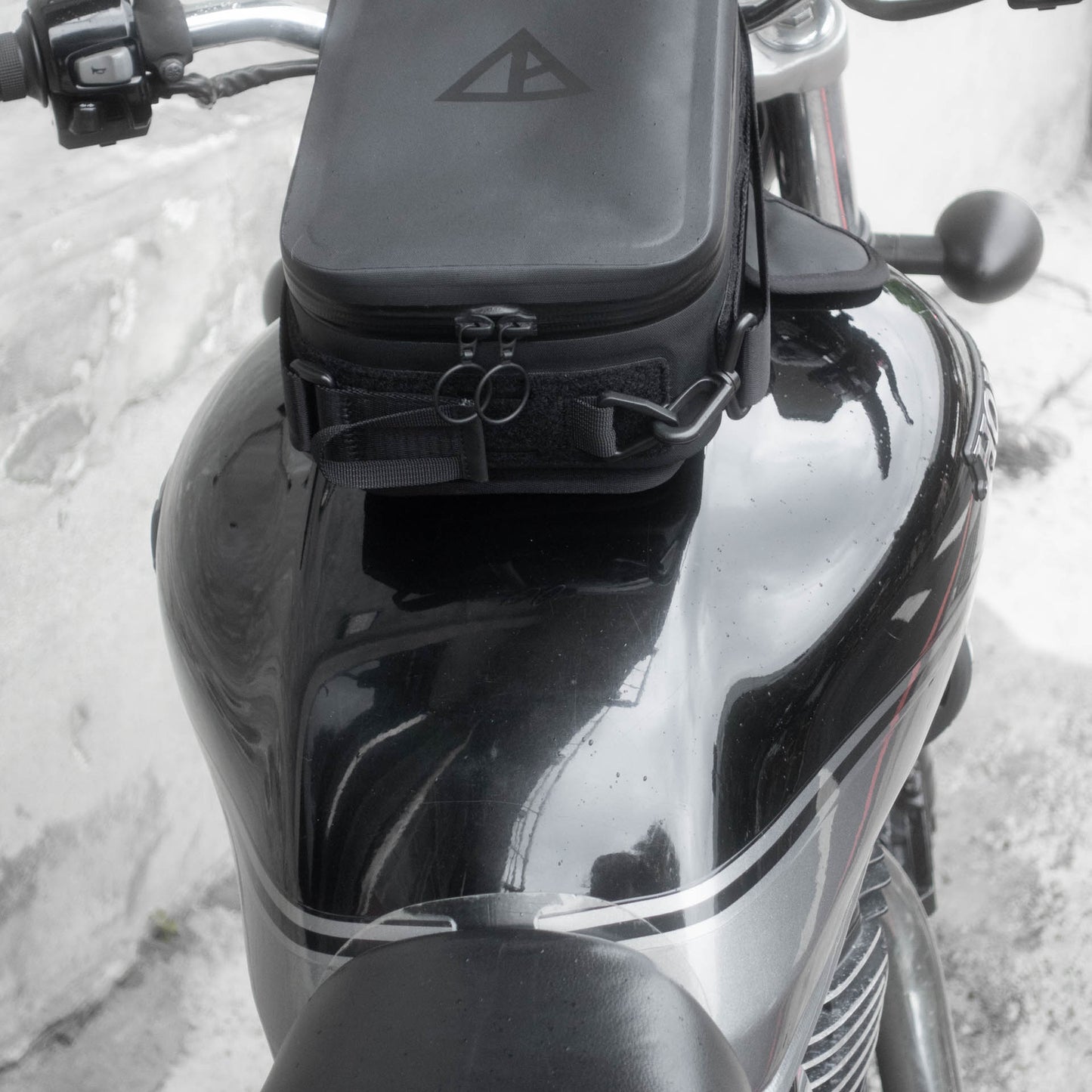 早鳥預購價（九月開始出貨）：上山旅 Rainstopper 防雨磁吸油箱包 Honda CB350/GB350 適用