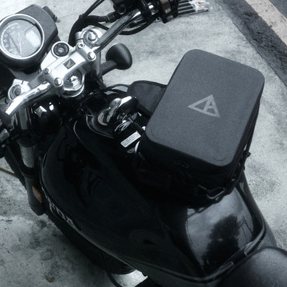 Pre-order special price: "Rainstopper" magnetic tank bag for Honda CB350/GB350