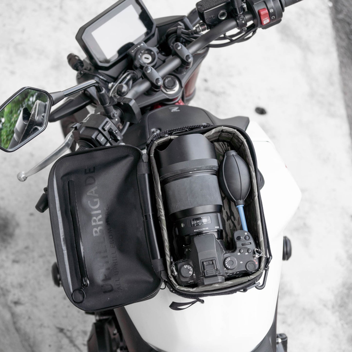 Pre-order (ship in September): "Rainstopper" magnetic tank bag for Honda CB750 Hornet