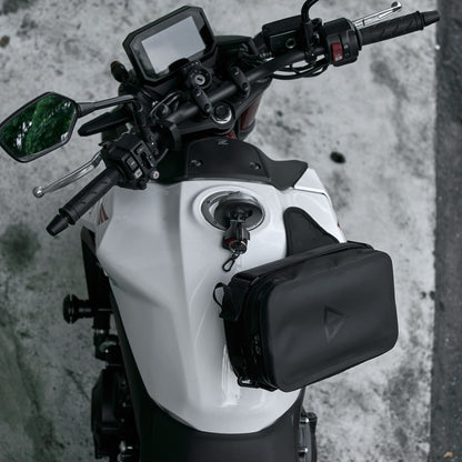 Pre-order special price: "Rainstopper" magnetic tank bag for Honda CB750 Hornet
