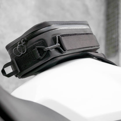 Pre-order (ship in September): "Rainstopper" magnetic tank bag for Honda CB750 Hornet