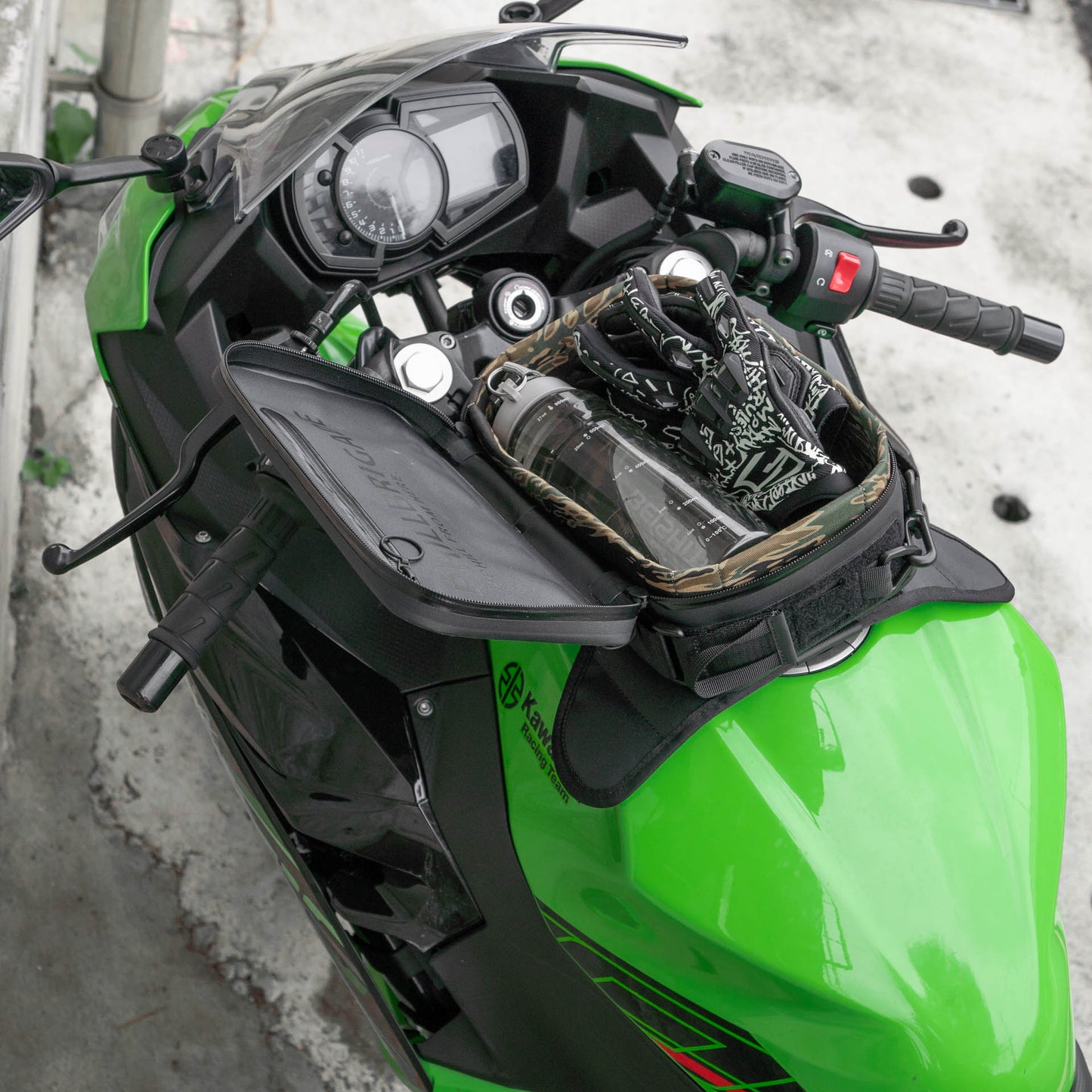 早鳥預購價（九月開始出貨）：上山旅 RAINSTOPPER 防雨磁吸油箱包 Kawasaki Ninja 400 (忍400) 適用