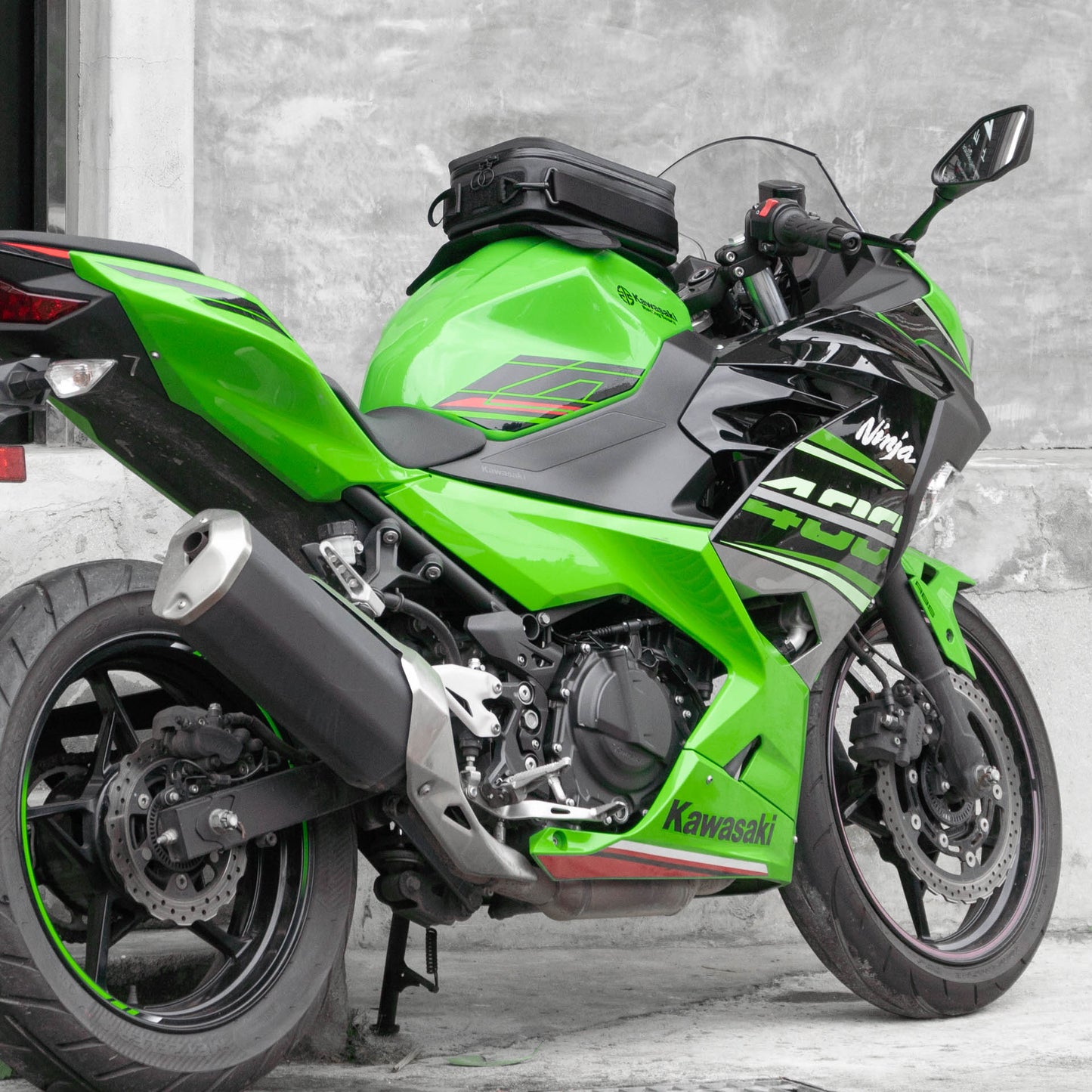 早鳥預購價（九月開始出貨）：上山旅 RAINSTOPPER 防雨磁吸油箱包 Kawasaki Ninja 400 (忍400) 適用