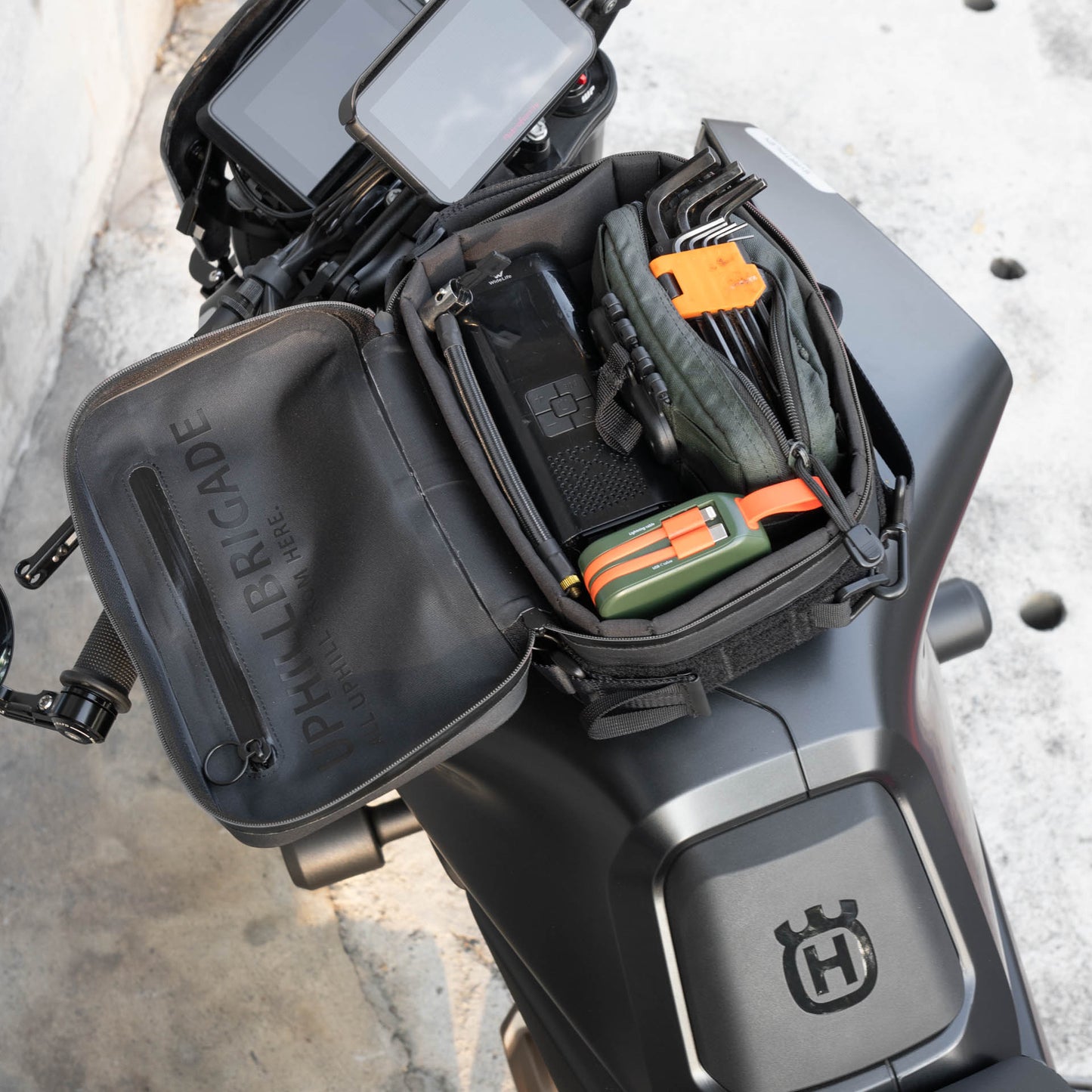 Pre-order (ship in September): "Rainstopper" magnetic tank bag for Husqvarna Svartpilen 801 (tank rack required)