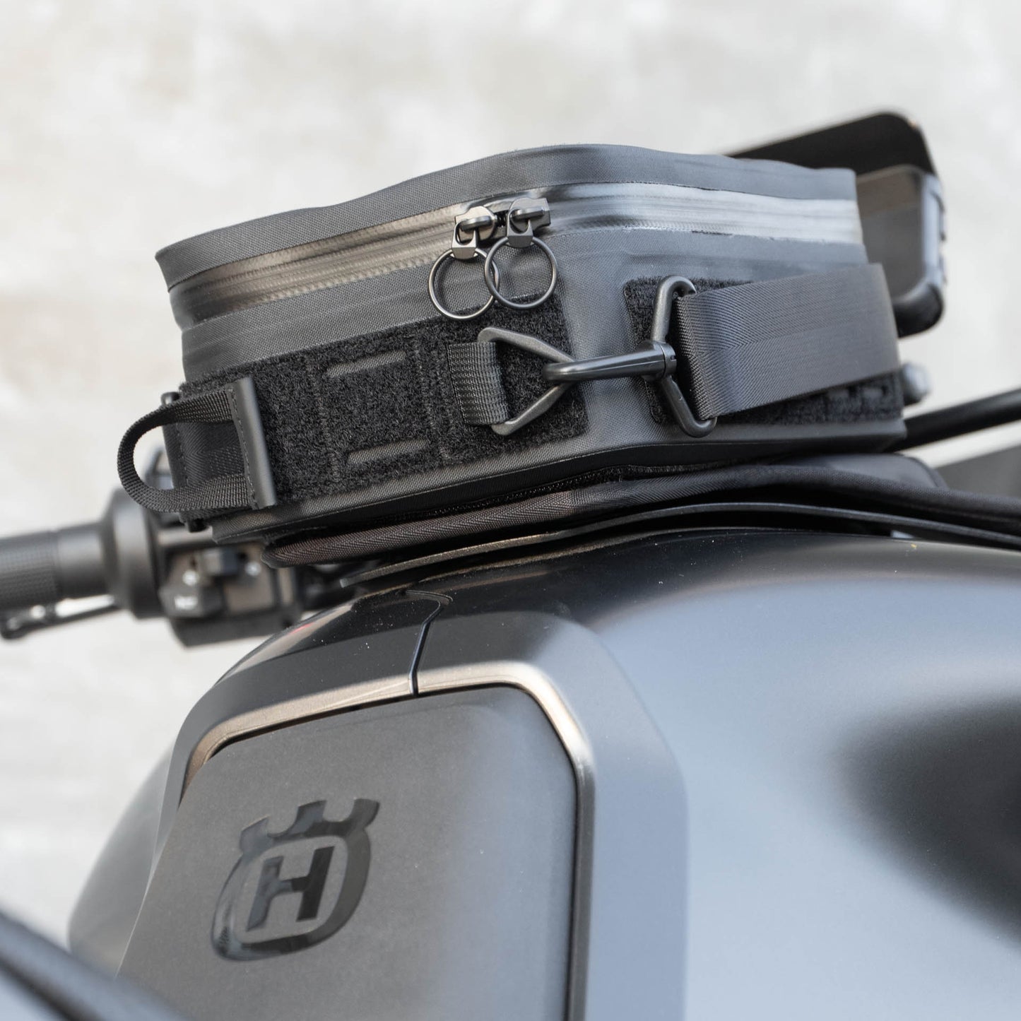 Pre-order (ship in September): "Rainstopper" magnetic tank bag for Husqvarna Svartpilen 801 (tank rack required)