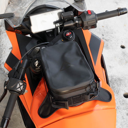 Pre-order (ship in September): "Rainstopper" magnetic tank bag for KTM RC390