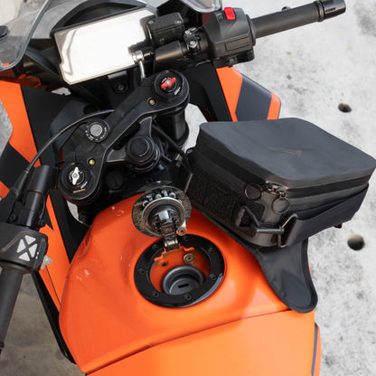 Pre-order (ship in September): "Rainstopper" magnetic tank bag for KTM RC390